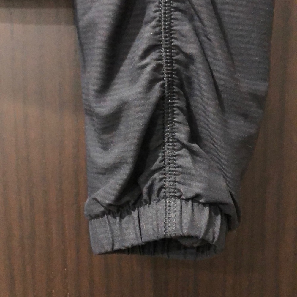 Lululemon Athletica Jacket - Picture 4 of 6